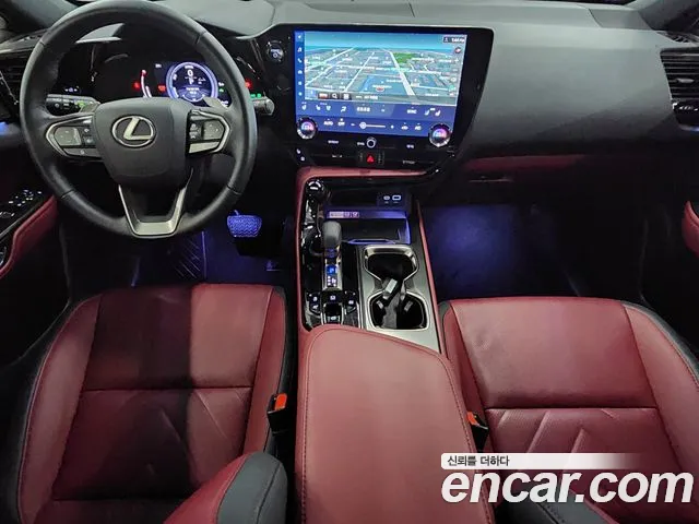 Lexus NX — интерьер