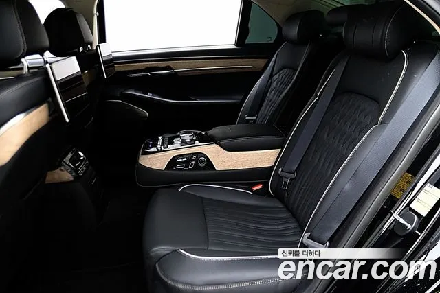 Genesis G90 — интерьер