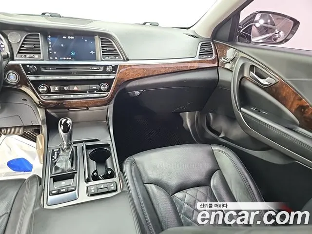 Hyundai Aslan — интерьер