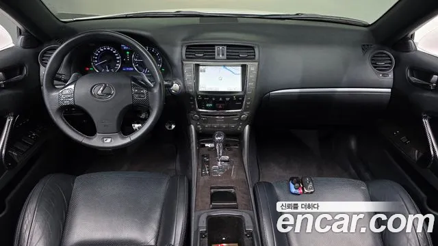 Lexus IS — интерьер