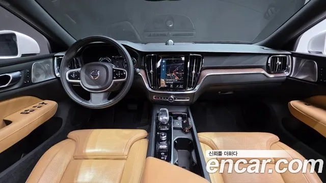 Volvo S60 — интерьер