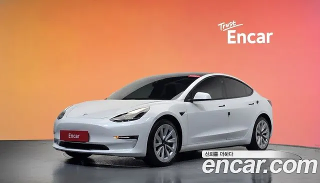 Tesla Model 3 — экстерьер