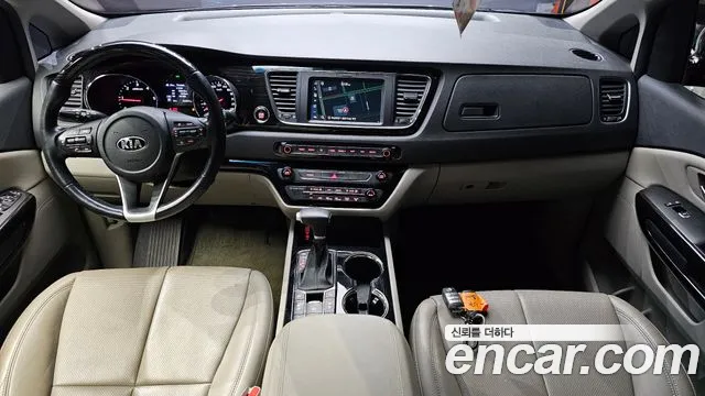 Kia Carnival — интерьер