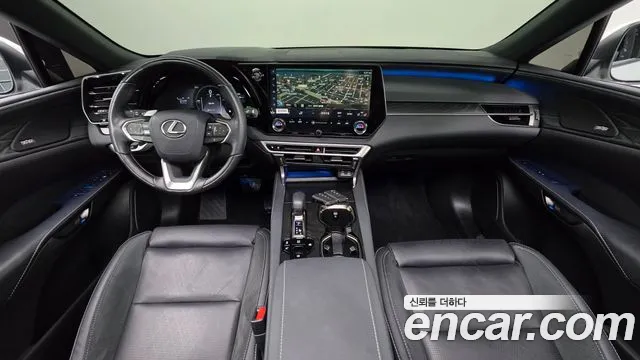 Lexus RX — интерьер