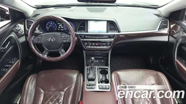 Hyundai Aslan — интерьер