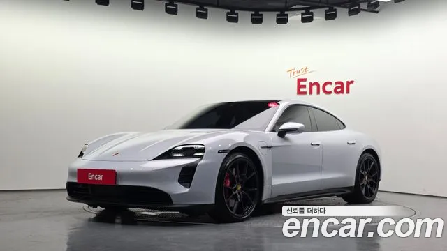 Porsche Taycan — экстерьер