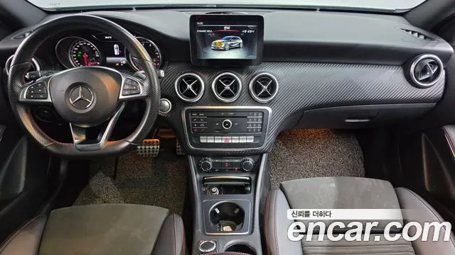 Mercedes-Benz A-класс — интерьер
