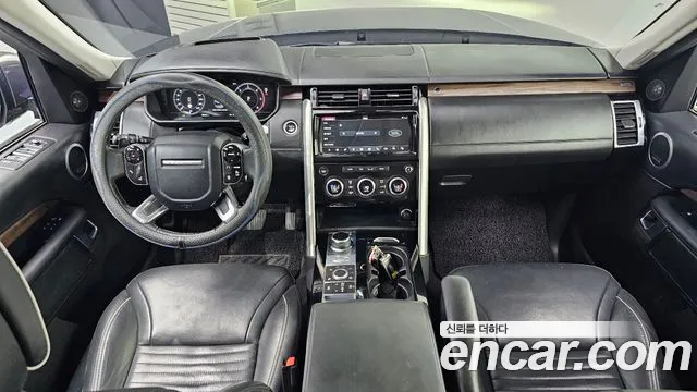 Land Rover Discovery — интерьер