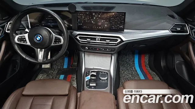 BMW i4 — интерьер