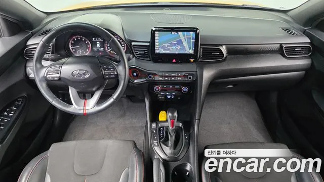 Hyundai Veloster — интерьер