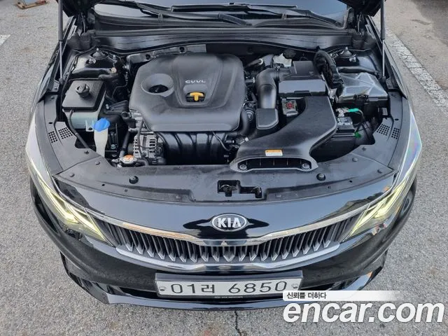 Kia K5 — интерьер
