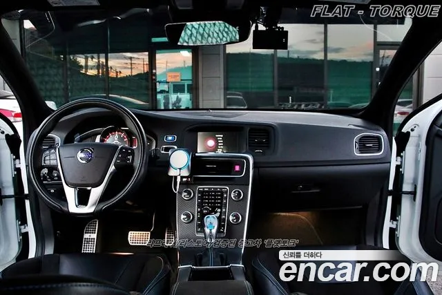 Volvo S60 — интерьер