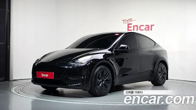 Tesla Model Y — экстерьер