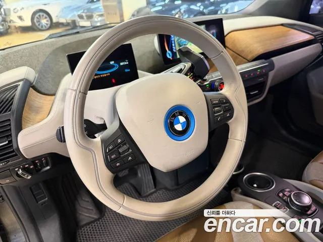 BMW i3 — интерьер