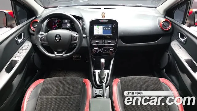 Renault Korea Clio — интерьер