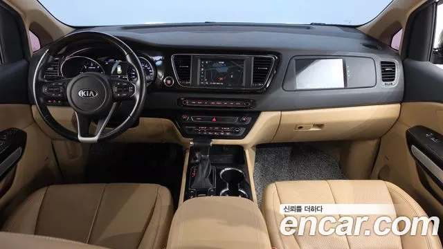 Kia Carnival — интерьер