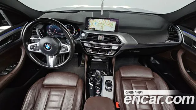 BMW X4 — интерьер