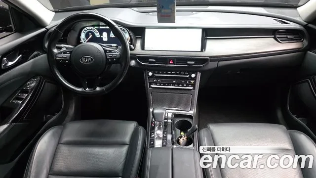 Kia K7 — интерьер