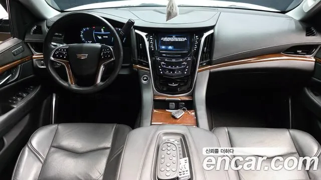 Cadillac Escalade — интерьер