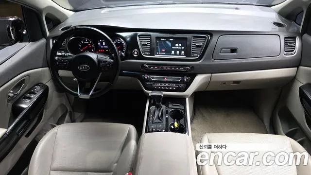 Kia Carnival — интерьер