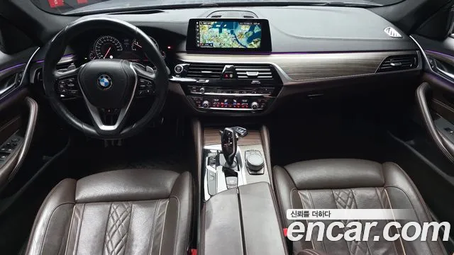 BMW 5 серия — интерьер