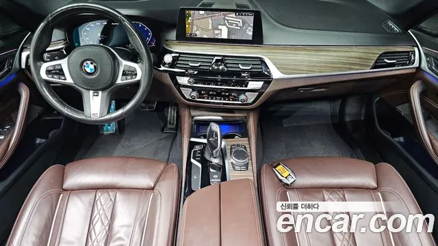 BMW 5 серия — интерьер