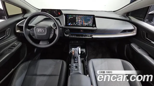 Toyota Prius — интерьер