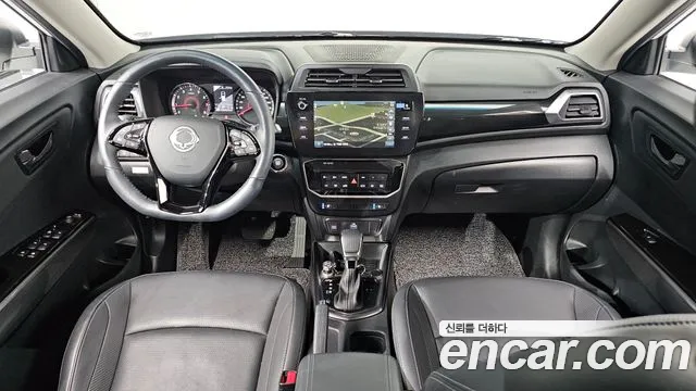 KG Mobility Tivoli — интерьер