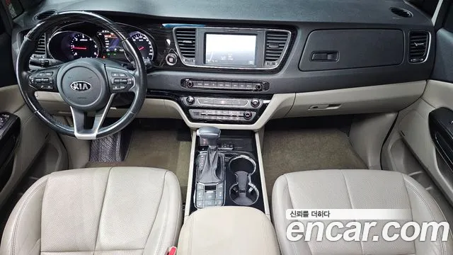 Kia Carnival — интерьер