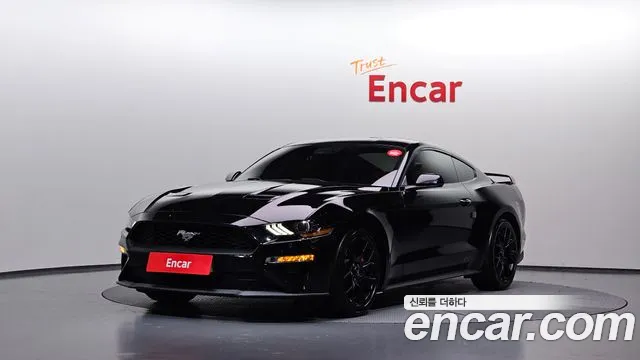 Ford Mustang — экстерьер