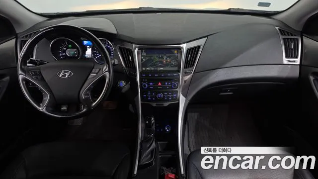 Hyundai Sonata — интерьер