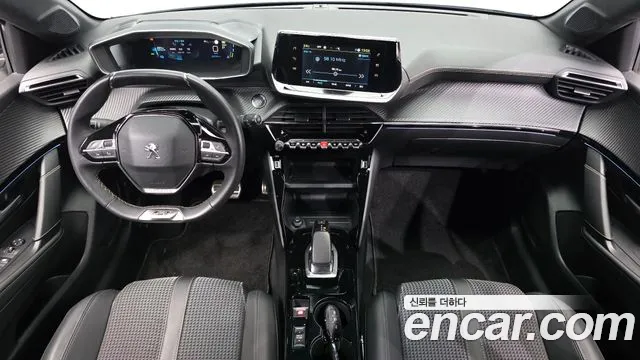 Peugeot 208 — интерьер