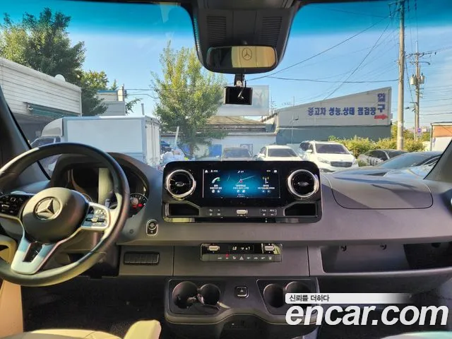 Mercedes-Benz Sprinter — интерьер
