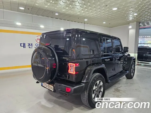 Jeep Wrangler — интерьер