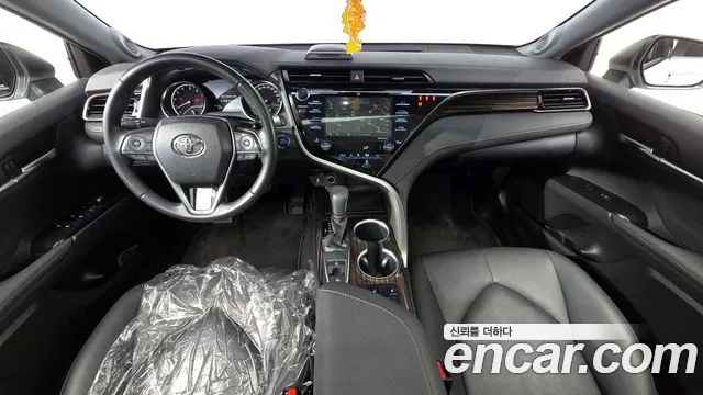 Toyota Camry — интерьер