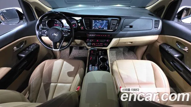 Kia Carnival — интерьер