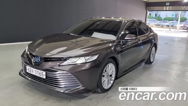 Toyota Camry — экстерьер