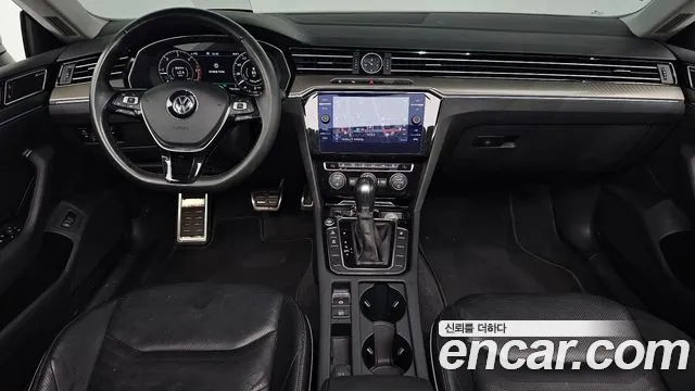 Volkswagen Arteon — интерьер