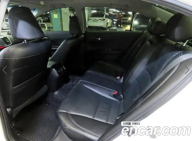 Honda Accord — интерьер