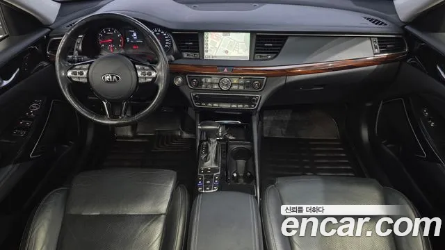 Kia K7 — интерьер