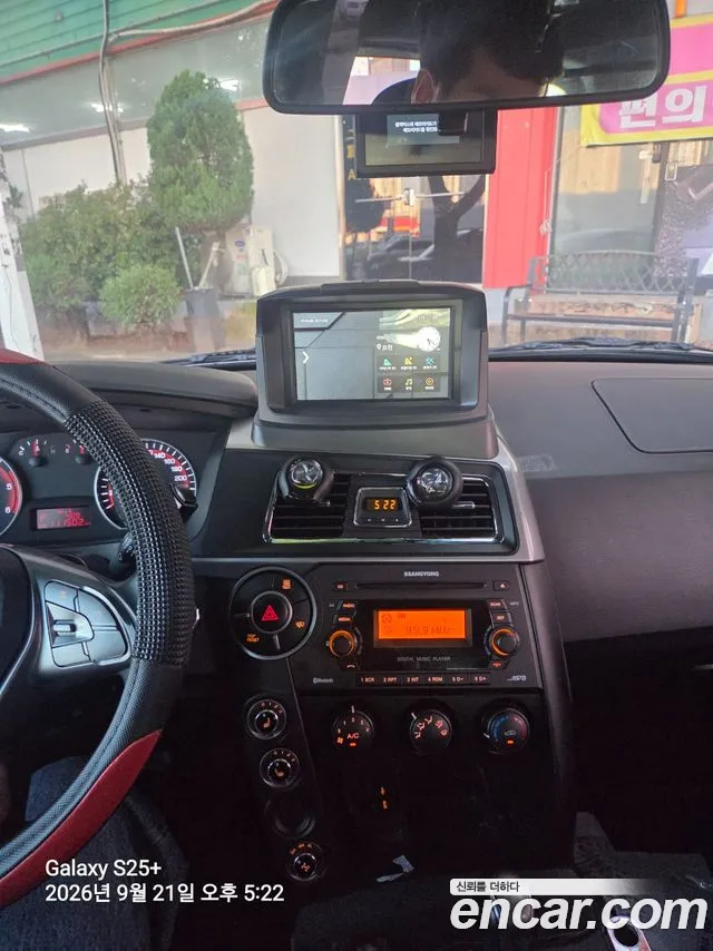 KG Mobility Korando — интерьер