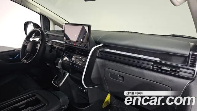 Hyundai Staria — интерьер