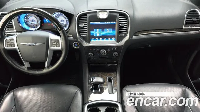 Chrysler 300C — интерьер