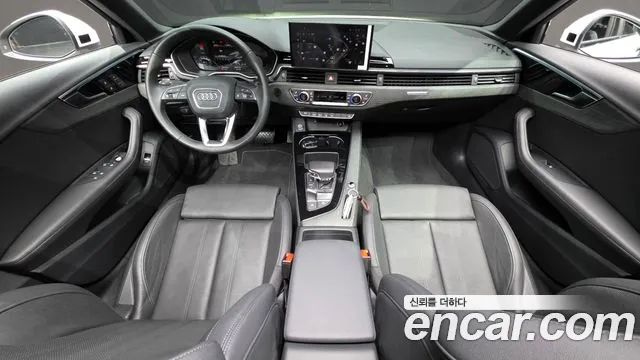 Audi A4 — интерьер
