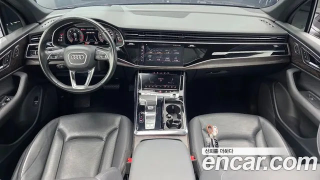 Audi Q7 — интерьер