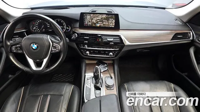 BMW 5 серия — интерьер