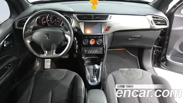 Citroën / DS DS3 — интерьер