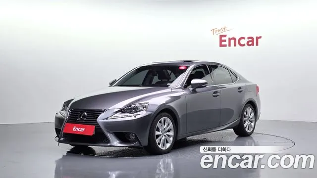 Lexus IS — экстерьер