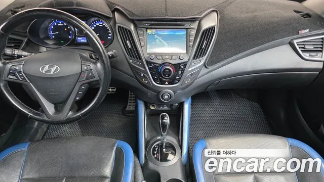 Hyundai Veloster — интерьер