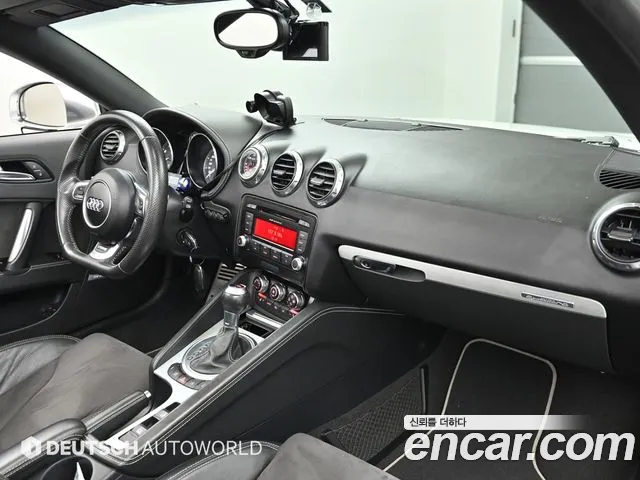 Audi TTS — интерьер